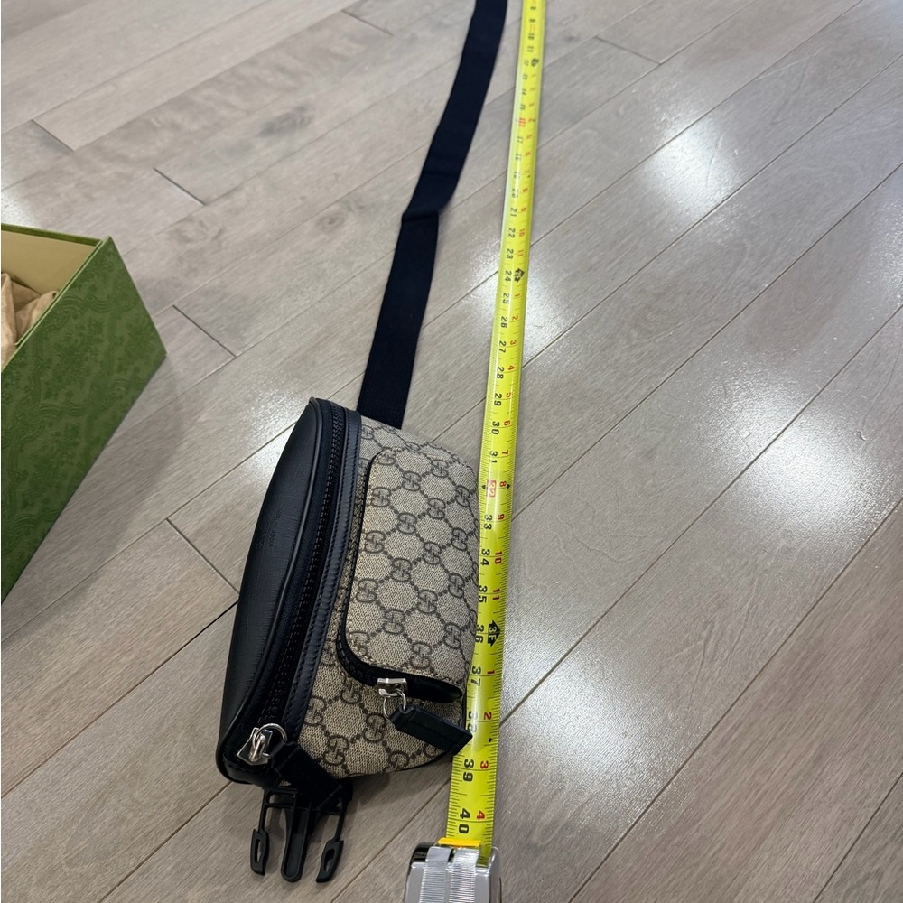 Gucci Black and Beige Men's Belt Bag - Picture 13 of 16